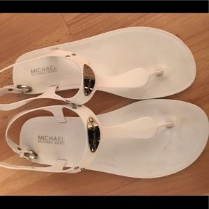 Authentic Michael kors sandals . no box